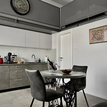 Zagreb Industrial Charm 1 & 2 Apartment Exterior photo