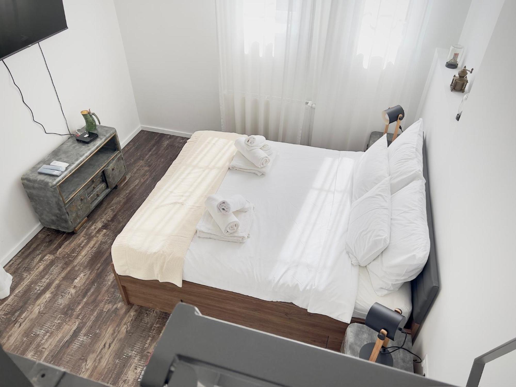 Industrial Charm 1 & 2 Apartment