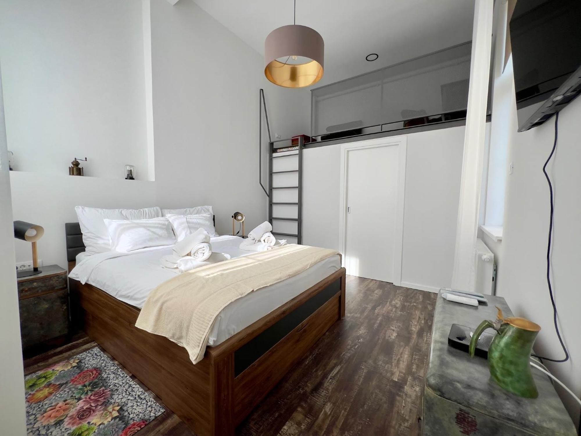 Industrial Charm 1 & 2 Apartment Zagreb