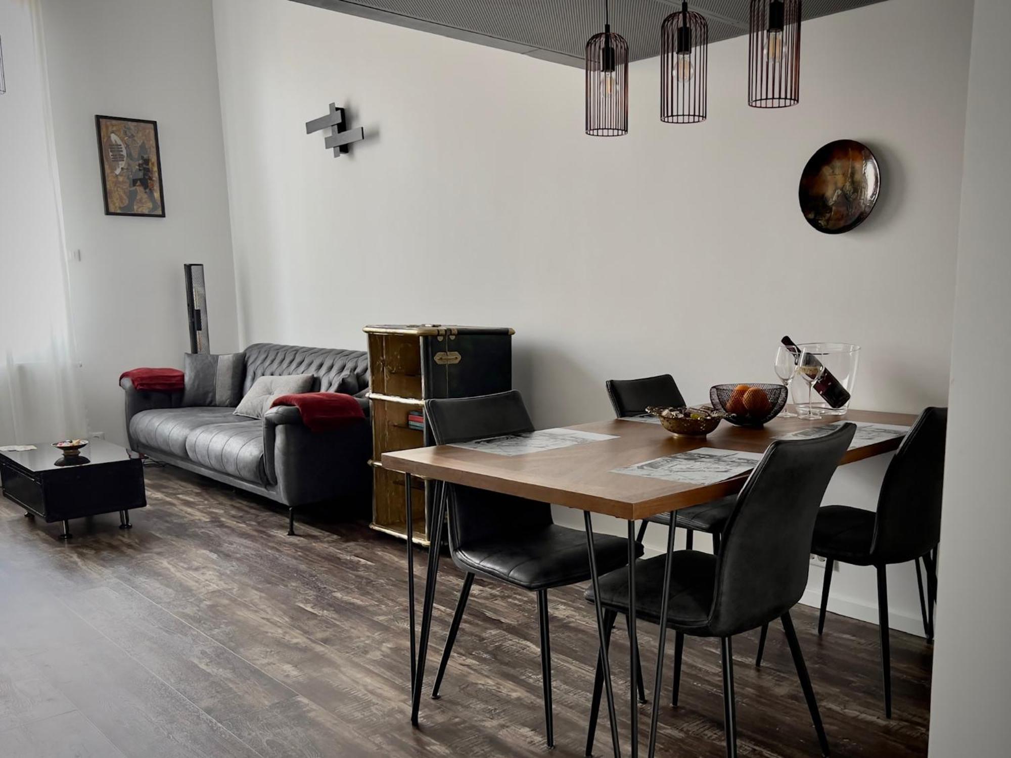 Industrial Charm 1 & 2 Apartment Zagreb